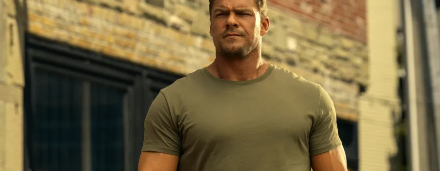 De ce serialul Reacher de pe Prime Video e mai bun decât cărțile