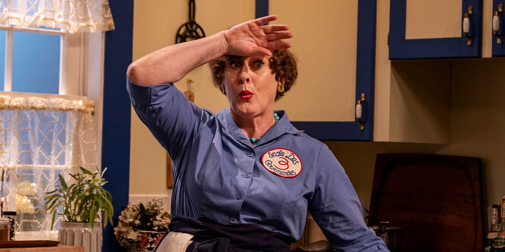 Sarah Lancashire în rolul Julia Child