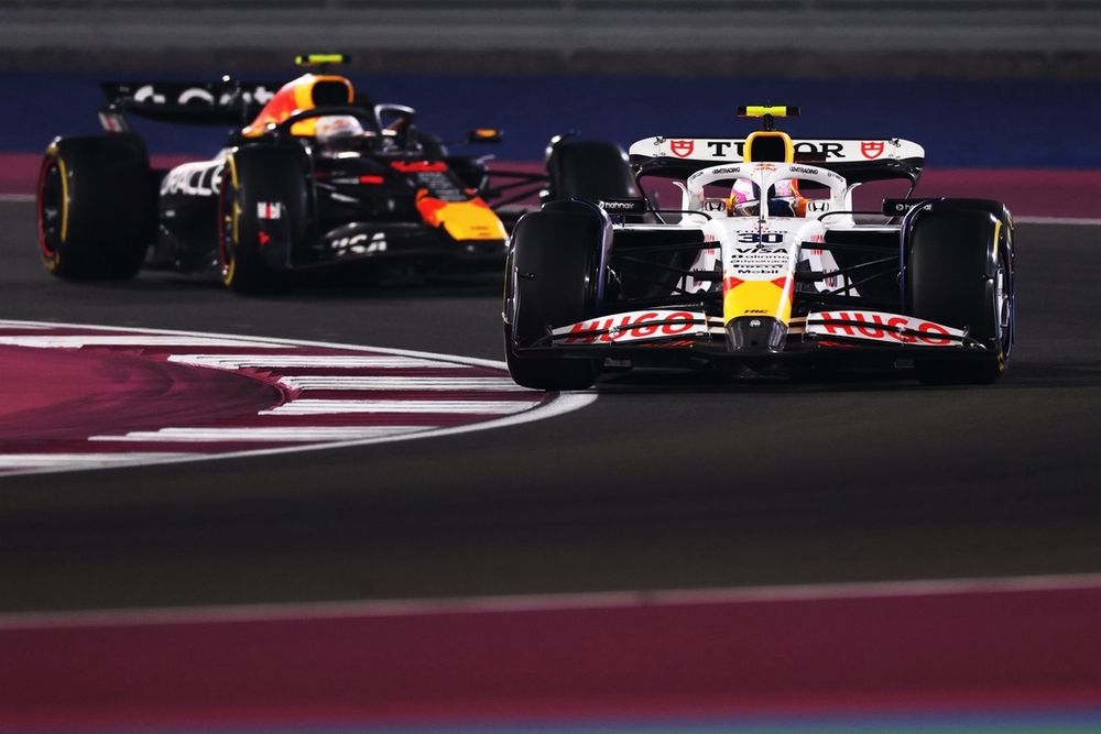 Liam Lawson de la Racing Bulls