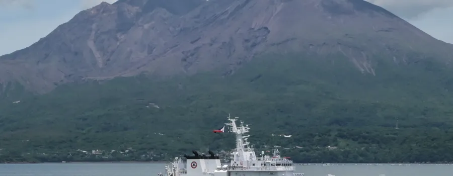 Filipine desfășoară nava amiral în apele disputate cu China