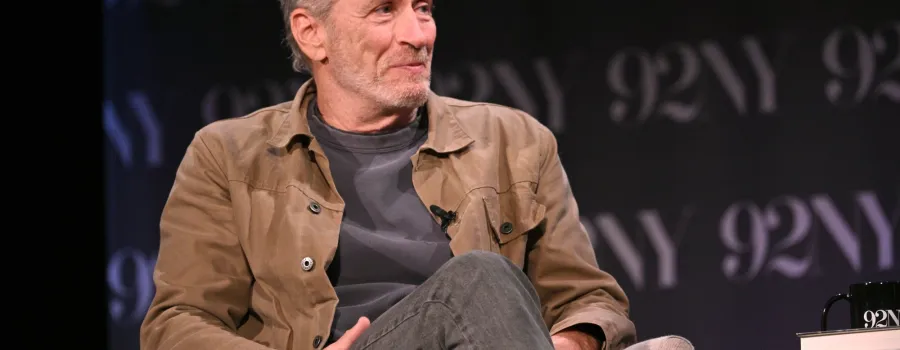 Jon Stewart și-a făcut debutul cu trupa la celebrul club Stone Pony