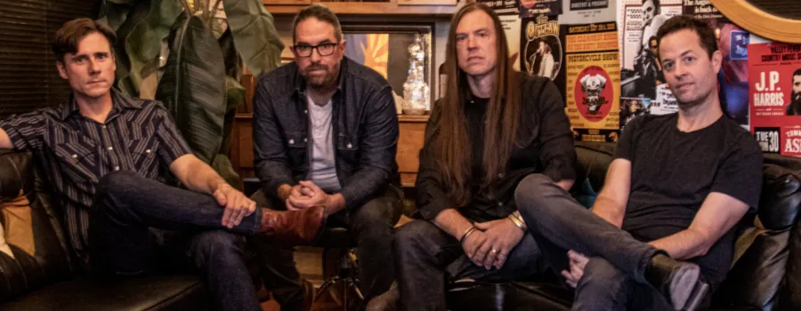 Jimmy Eat World anunță turneu în UK în 2026 pentru albumul 'Bleed American'