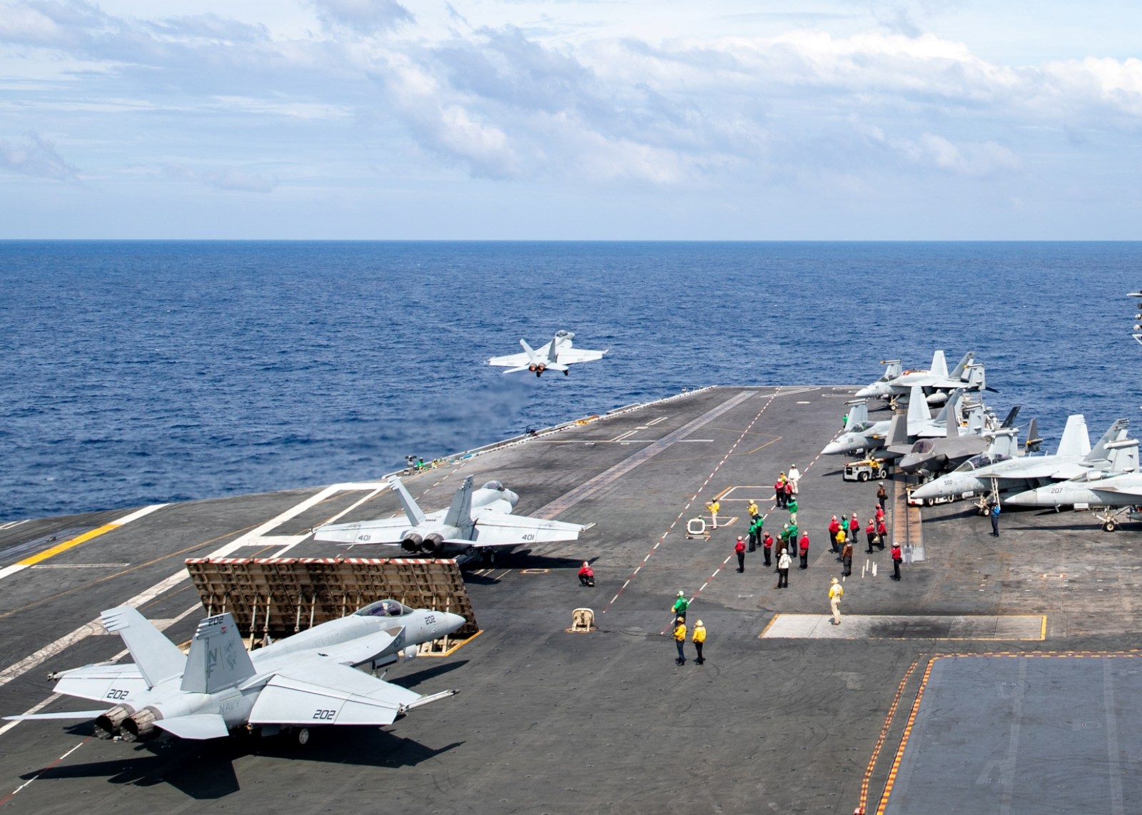 Portavioane americane în Pacific