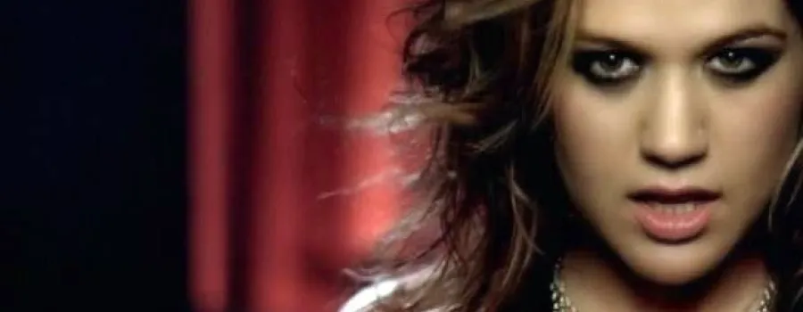 Kelly Clarkson intră în 'Billions Club' de pe Spotify