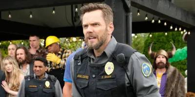 Joel McHale și echipa sa se întorc în posterul nou din Animal Control