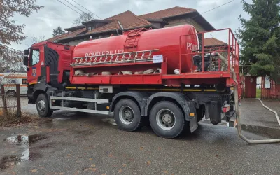 Criza apei în Prahova: 35.000 litri distribuiți cu cisternele ISU
