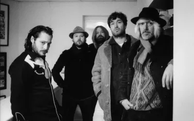 Trupa The Coral lansează singleul festiv întunecat 'She Died On Christmas Day'