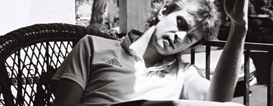 Lasse Lokøy lansează single-ul indie 'Lots Of People Here'