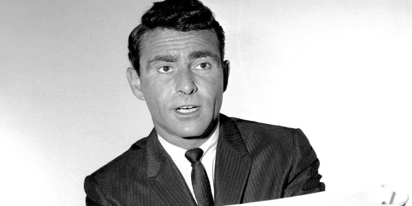 Imaginea emblematică a seriei The Twilight Zone cu Rod Serling