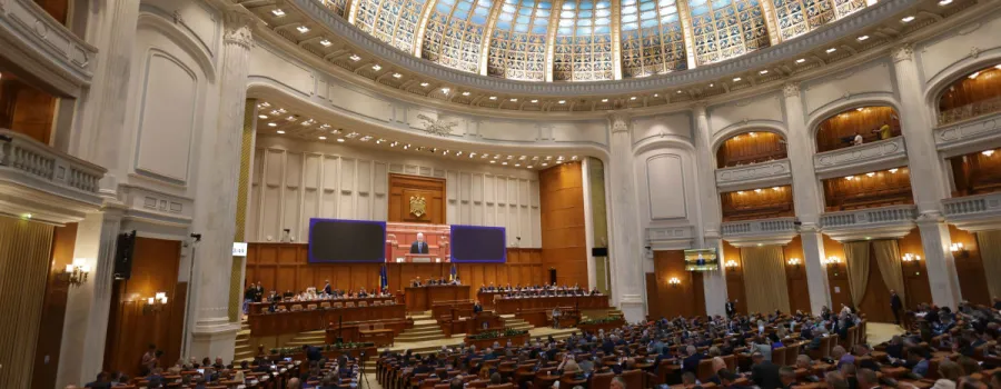 Guvernul își asumă răspunderea pe reforma pensiilor magistraților