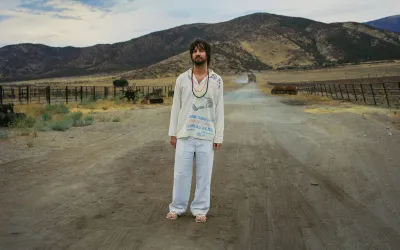 Kevin Parker explică cum Deftones, Silverchair și Queens Of The Stone Age l-au format ca muzician