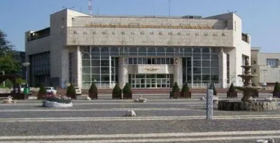 157 de elevi olimpici români primesc premii în bani de până la 20.000 lei