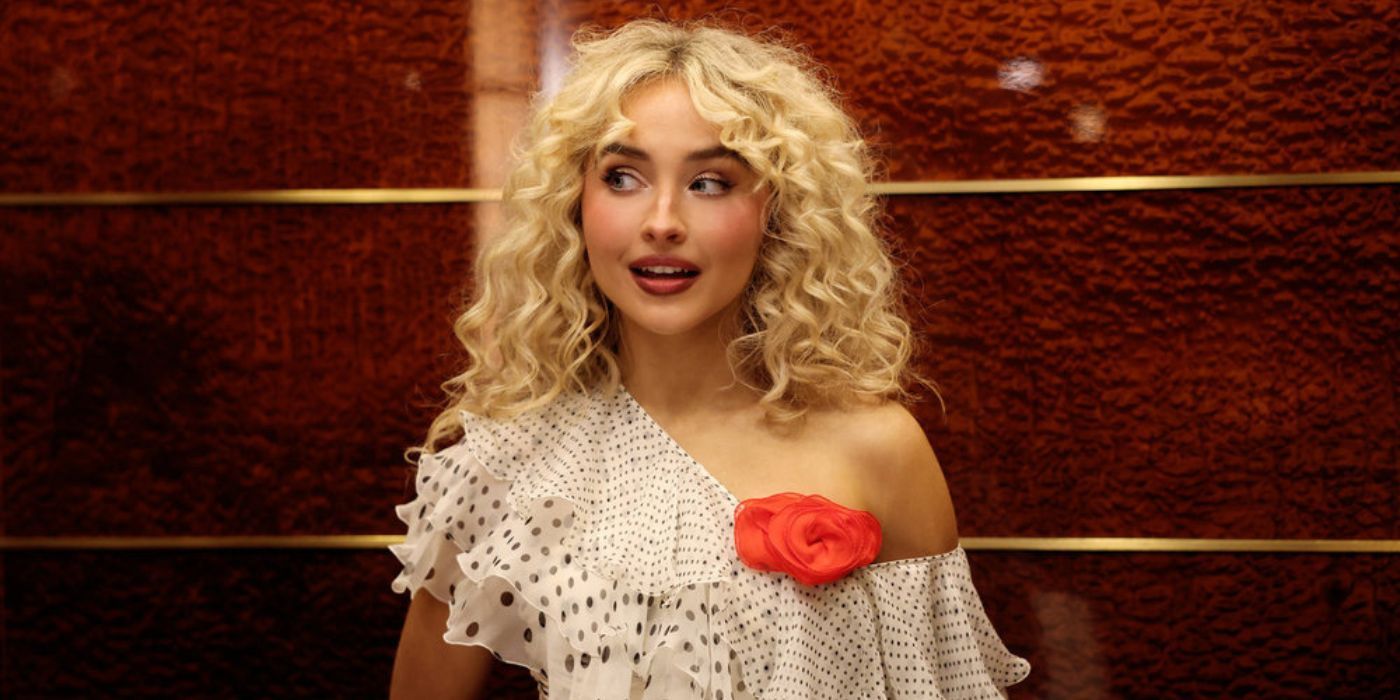 Sabrina Carpenter pe scena SNL