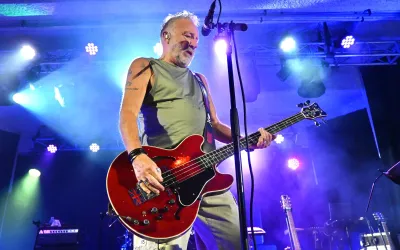 Peter Hook va marca 50 de ani de la concertul legendary Sex Pistols din Manchester