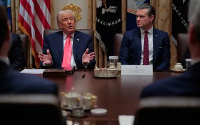 Trump și Hegseth neagă că știau de al doilea atac asupra unei ambarcațiuni