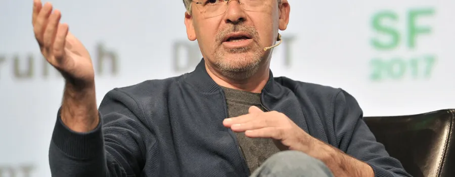 Șeful departamentului de inteligență artificială de la Apple se retrage