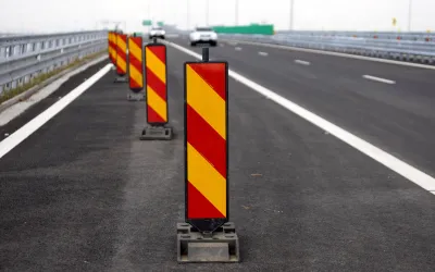 Restricții pe A1 și A2: benzi închise în mai multe intervale