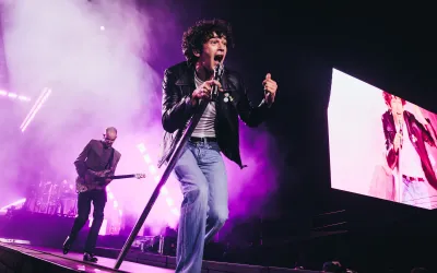 Matty Healy de la The 1975 va cânta la Newcastle pentru caritate