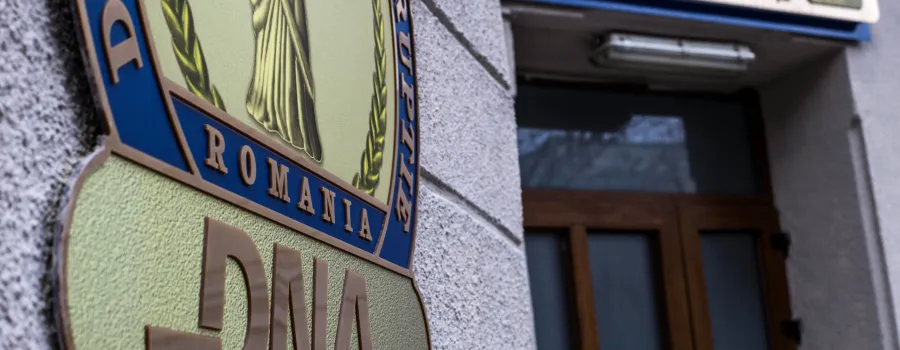 Polițist din Constanța, arestat după ce a luat șpagă de 5.000 euro