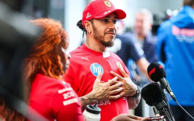 Hamilton: Criticile din media afectează echipa Ferrari