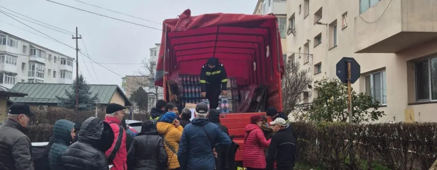 Peste 540.000 litri de apă distribuiți în Prahova și Dâmbovița