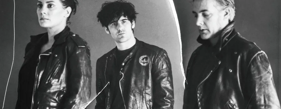 Black Rebel Motorcycle Club relansează albumul 'Howl' aniversar