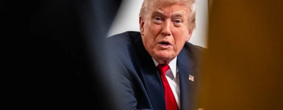 Trump anunță relaxarea standardelor de consum pentru automobile