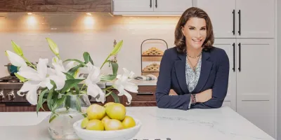 Hilary Farr de la HGTV dezminte zvonurile false despre moartea sa