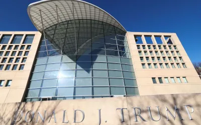 Trump și-a pus numele pe Institutul de Pace pe care l-a desființat