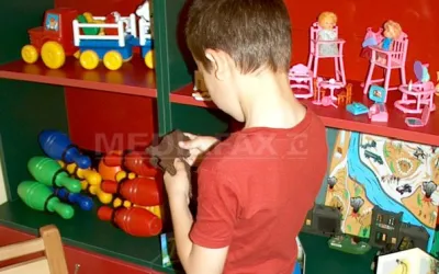 Moș Nicolae vine cu jucării neconforme în România