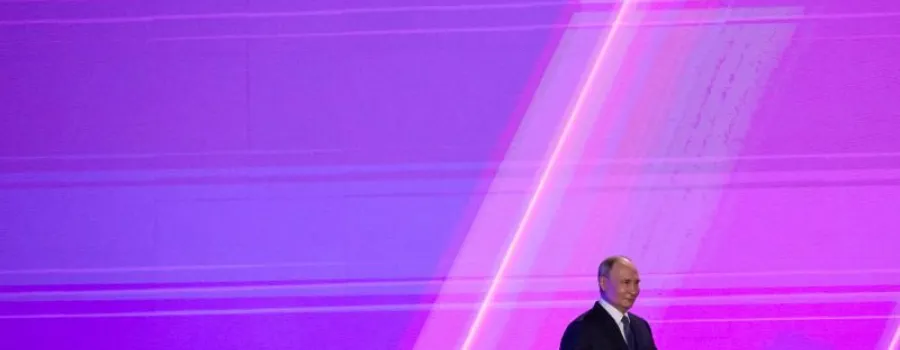 Fostul ambasador SUA la NATO: Putin câștigă timp în negocierile cu Ucraina