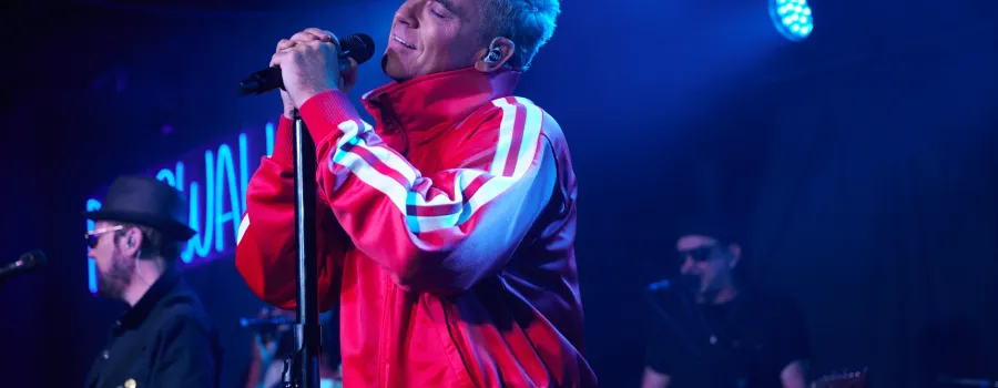 Robbie Williams va cânta la tragerea la sorți pentru Cupa Mondială 2026