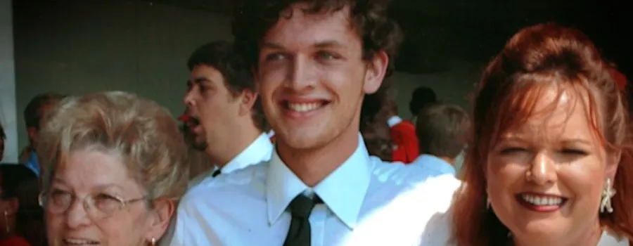 Bărbat infectat cu hepatita B la 16 ani avertizează împotriva amânării vaccinurilor