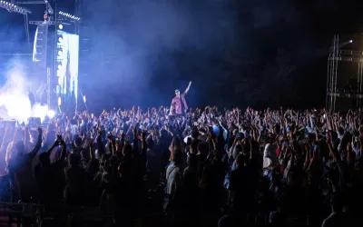 Tineretul iranian își revendică spațiul public, spune jurnalistă