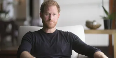 Prințul Harry glumește că ar vrea să joace într-un film de Crăciun