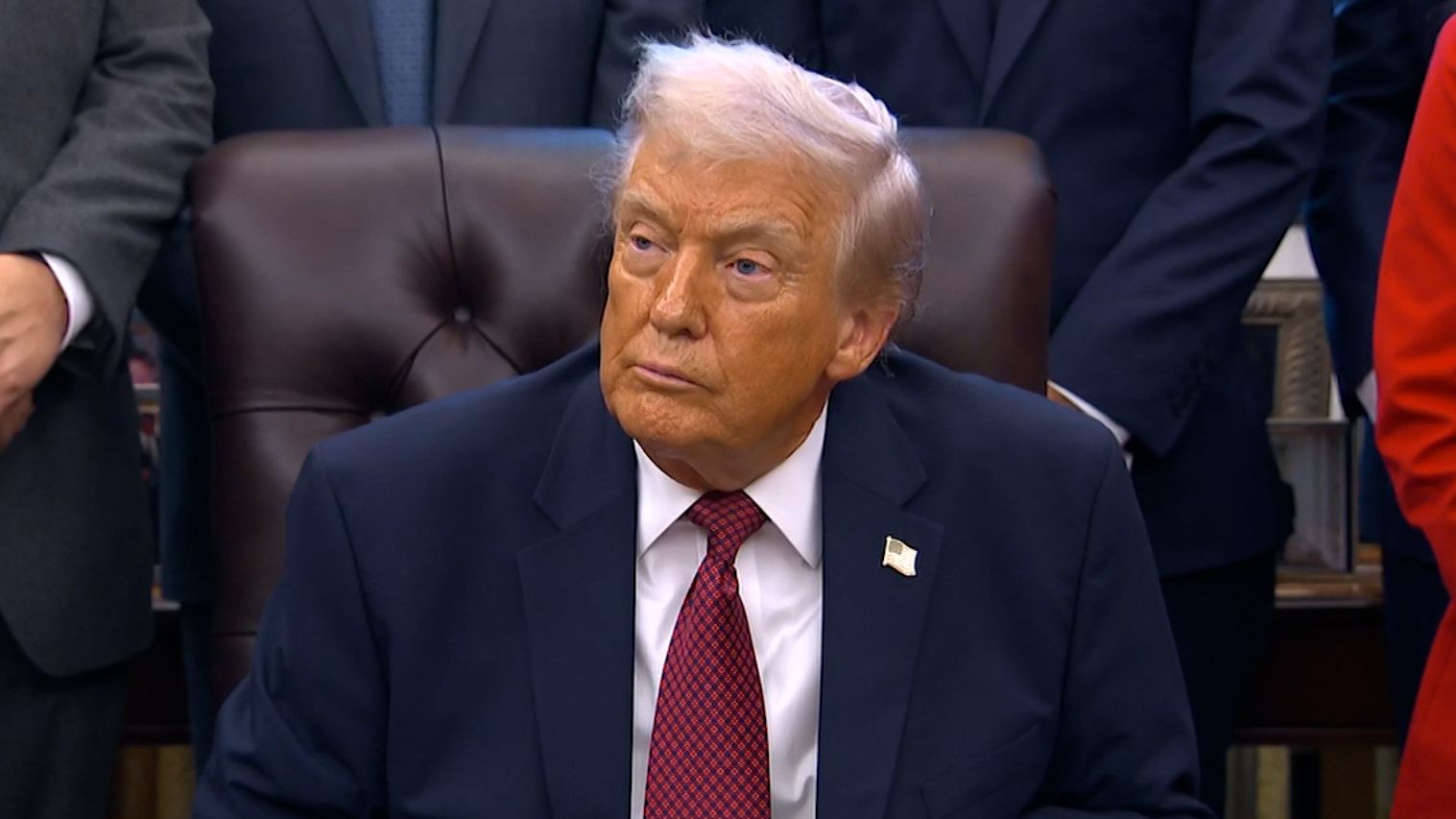 Senatoarea Duckworth critică Pentagonul