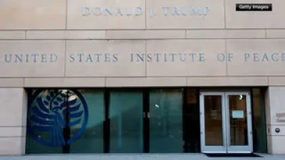 Trump își pune numele pe Institutul de Pace al SUA după ce l-a desființat