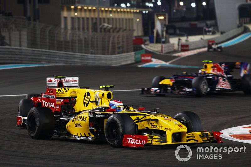 Vitaly Petrov la Renault