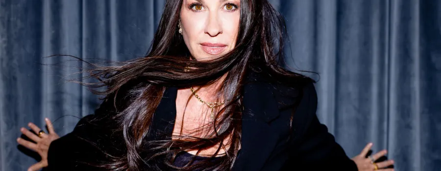 Alanis Morissette anunță turneu outdoor în Marea Britanie și Irlanda pentru vara 2026