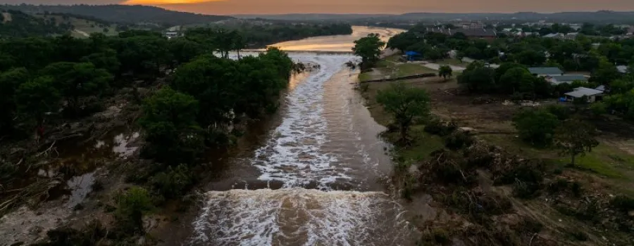 Poliția din Texas publică înregistrările apelurilor de urgență de la inundațiile fatale