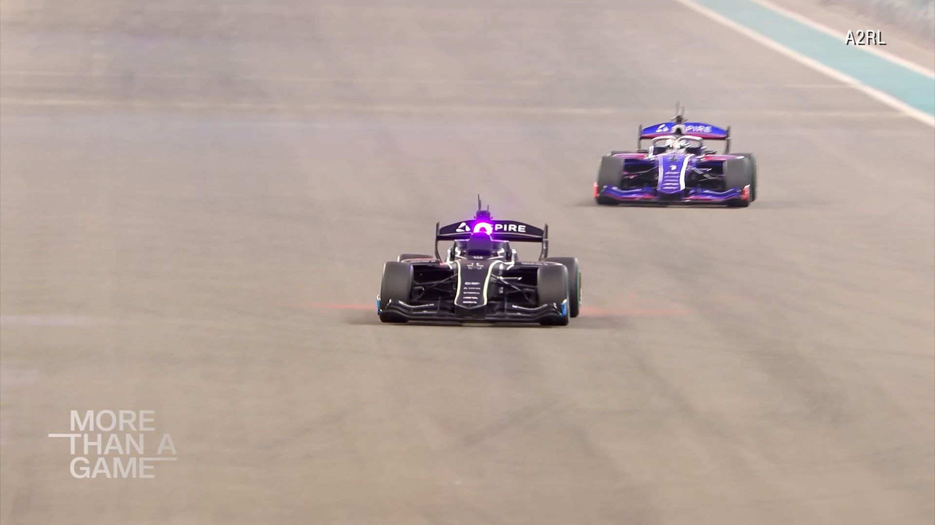 Mașini AI pe circuitul de la Abu Dhabi