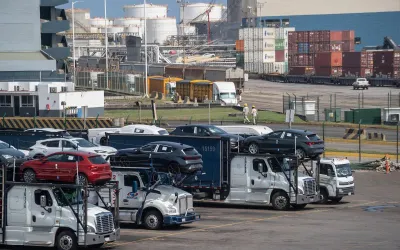 Trump amenință să elimine acordul care a menținut prețurile mici