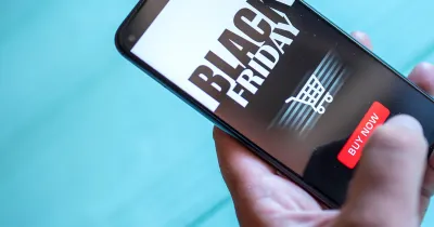 Consumatorii americani au cheltuit record de 11,8 miliarde USD de Black Friday