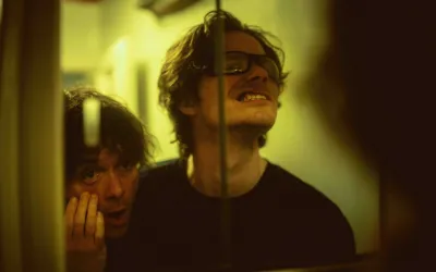 Dead Dads Club lansează single-ul 'Volatile Child' produs de Fontaines D.C.