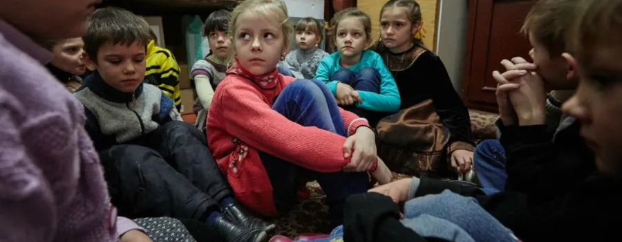 18 copii ucraineni readuși acasă din teritoriile ocupate de Rusia