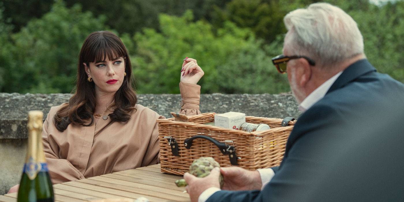 The Gentlemen - Kaya Scodelario și Ray Winstone