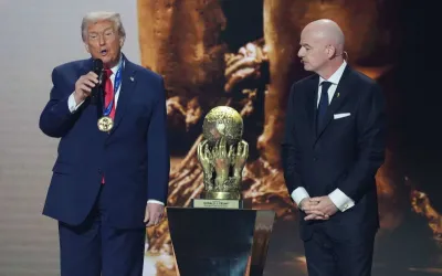 FIFA îi acordă lui Trump primul premiu pentru pace din istorie