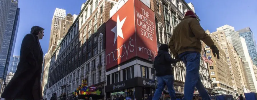 Marile retaileri americani adoptă strategii pentru un sezon incert