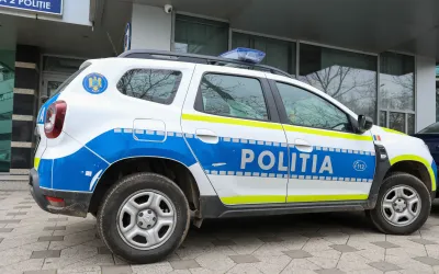 Hunedoara: Foști soți s-au bătut în școala copilului lor