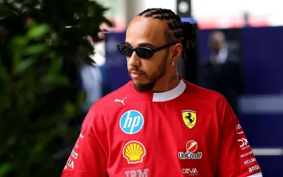 Lewis Hamilton suferă accident straniu la antrenamentele din Abu Dhabi